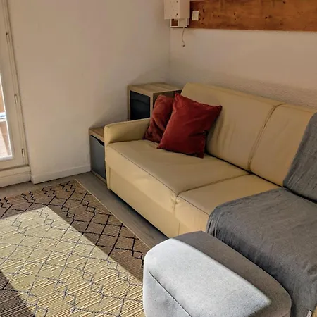 Cozy T1 With Balcony On The Snow Front Λε Ντεζ Αλπ